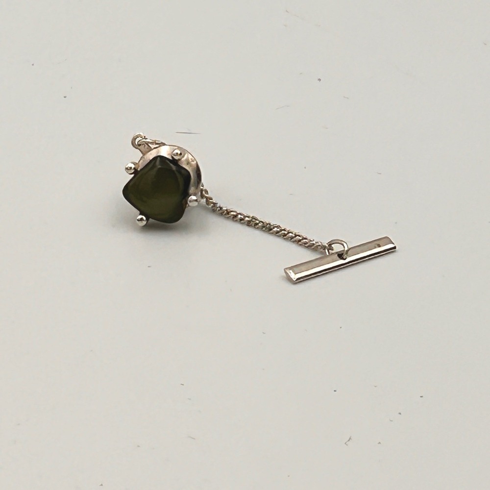 Sarah Coventry Vintage Tie Tac Olive Green Stone Silver Tone T-Bar Chain Pin